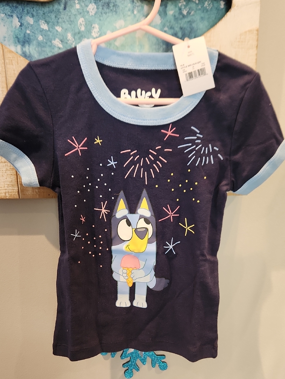 NWT Bluey Kids Short Sleeve Tee with Cartoon Bluey Graphic Sz S (6/7)